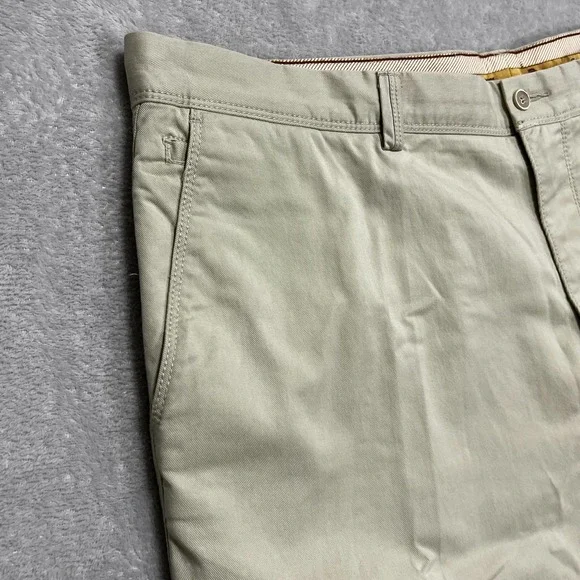 Tommy Bahama Chino Shorts Mens 42 Khaki Tan Tencel Cotton Stretch Casual Summer - Picture 3 of 13